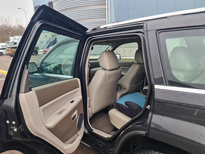 Jeep Cherokee Overland 2007 (12 фото из 15)