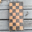 Старая шахматная доска и шахматные часы (фото #3)