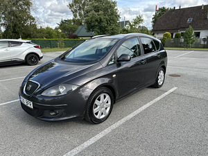 Seat Altea XL 2.0tdi 103kw dsg (3 foto / 9)
