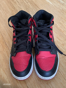 Nike Air Jordan (2 foto / 3)