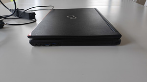 Fujitsu Lifebook E546 (2 фото из 10)