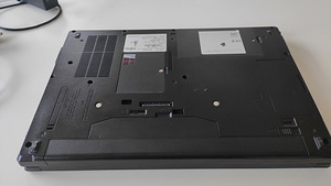 Fujitsu Lifebook E546 (5 фото из 10)