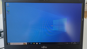 Fujitsu Lifebook E546 (9 фото из 10)