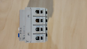 UZO ABB 4P 25A 300 mA (6 foto / 6)