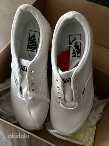 Новые triple white vans