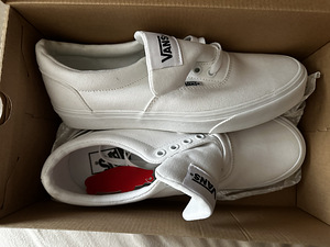 New triple white vans (3 foto / 3)