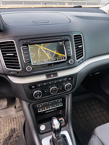 Volkswagen Sharan Highline 2.0 103kW (11 foto / 15)