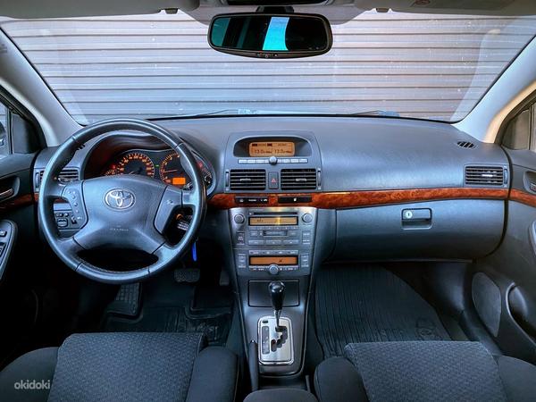 Аренда авто: Toyota Avensis, бензин, автомат (фото #3)