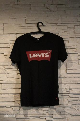 Черная футболка Levise (фото #1)