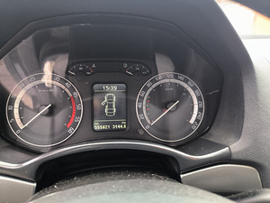 Škoda Octavia (7 фото из 9)