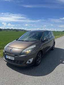 Renault Megane Scenic (2 фото из 8)