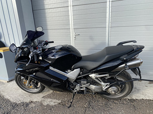 Honda VFR 800 (2 foto / 7)