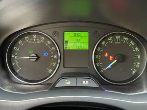Skoda Fabia 1.2 55 kW TDI 2011 (9 foto / 15)