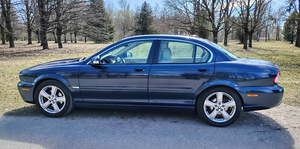 Jaguar X-Type (10 фото из 11)