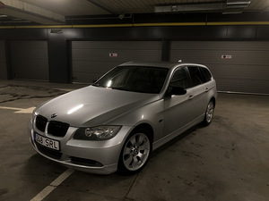 BMW 330Xi (2 foto / 11)