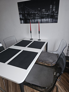 Köögilaud koos toolidega (1 foto / 2)