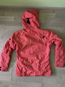 Куртка для девочки S / 152 (3 фото из 3)