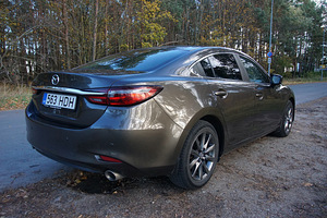 Mazda 6 2019 (4 foto / 10)