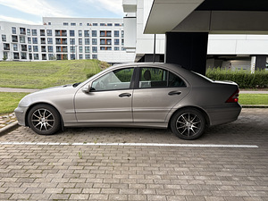 Mercedes-Benz C 180 KOMPRESSOR 105kW (3 foto / 15)