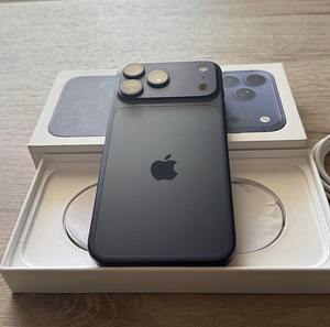 Müüa iPhone 17 Pro Deep Blue 256GB – ideaalne seisukord (1 foto / 10)