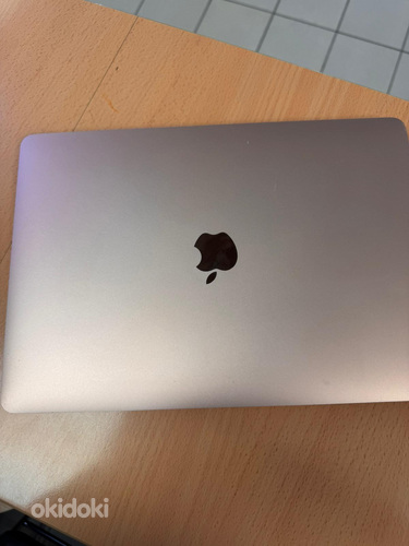 Macbook Air 13 (2019) розовое золото В хорошем рабочем состоянии (фото #4)