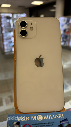 iPhone 12 128 Гб белый (фото #1)
