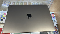 Macbook Pro 13 2017 серебристый в очень хорошем состоянии