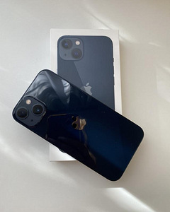 iPhone 13 128GB Black heas seissukorras (1 foto / 2)
