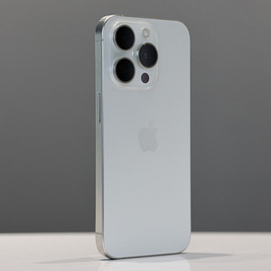 Apple iPhone 15 Pro 128Gb White väga heas korras (1 foto / 2)