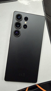Samsung Galaxy S25 Ultra 12/512Gb Black v heas korras (3 foto / 4)