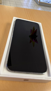 Apple iPhone 14 Pro Max 256Gb Purple v heas korras (2 foto / 4)