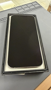 Apple iPhone 13 Pro 128Gb Silver v heas seissukorras (2 foto / 2)