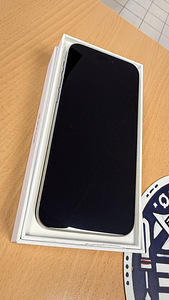 iPhone 15 Pro Max 256Gb Natural titanium v heas korras (2 foto / 2)