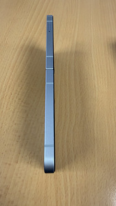 Samsung Galaxy Flip 6 12/256Gb väga heas korras (4 foto / 4)
