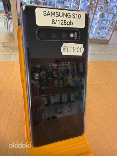 Samsung Galaxy S10 128Gb Black в хорошем состоянии
