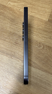 Samsung Galaxy S24 8/128Gb Grey v heas korras (4 foto / 5)