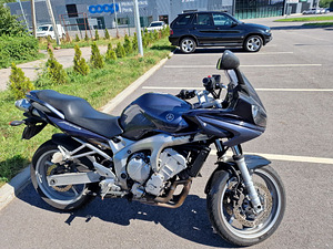 Yamaha FZR 600 , 2004 a (8 foto / 10)