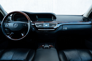 Rentor autorent - Mercedes-Benz S500 S65 AMG LONG 4MATIC (5 foto / 6)
