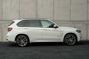 Autorent - BMW X5 M-Pakett Xdrive (4 foto / 5)