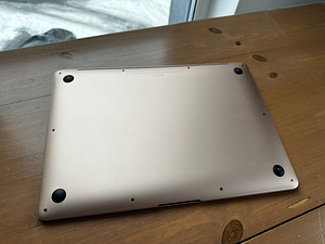 MacBook Air i5/128GB/8GB (13", 2018) (3 foto / 5)