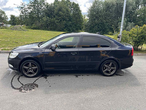 Skoda Octavia 2.0 2009a (3 foto / 9)