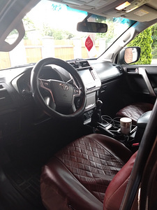 Toyota Land Cruiser (5 foto / 13)