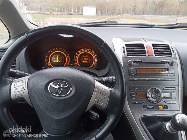 Toyota Auris (foto #2)