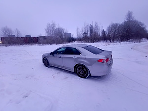 Honda Accord (3 фото из 8)