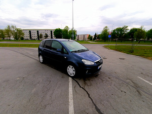Ford Focus C-Max (4 фото из 8)