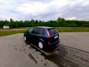 Ford Focus C-Max (7 фото из 8)