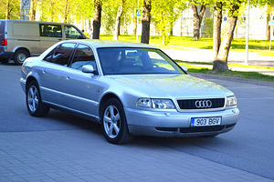 Audi A8, 1998