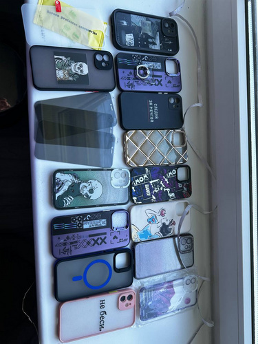 Чехлы на Iphone 12