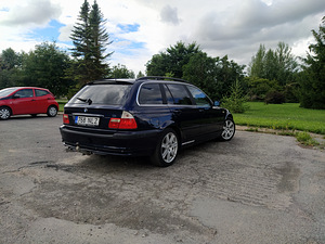 BMW 330d Xdrive, manual (2 foto / 9)