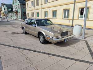 Chrysler New Yorker Fifth Avenue (1 foto / 11)
